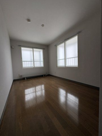 【洋室】ロームラス桑園