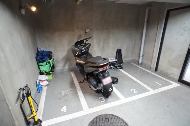 エスティメゾン浅草駒形のその他共用部分|バイク置場