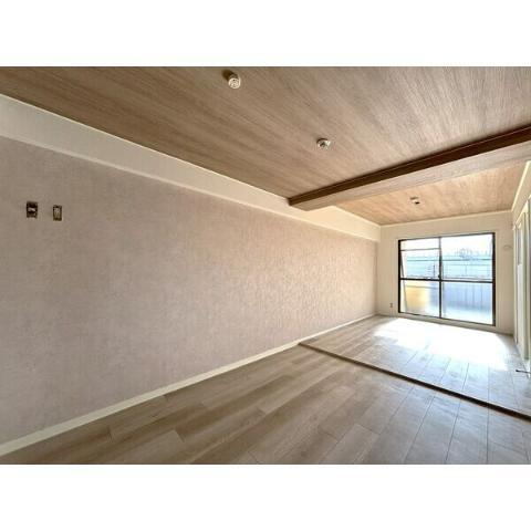 フラットインの居間・リビング|室内