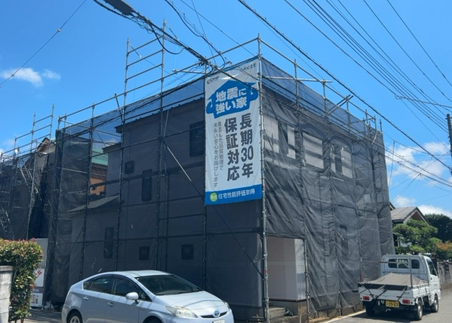 【庭】 | 家族でのBBQを行うのであれば3坪程度の広さがあればよいでしょう。ガーデニングや家庭菜園を楽しむ際は、手入れが行き届く範囲にすると安心です。また、庭のある方角や接道が気になる方は事前に確認しましょう。