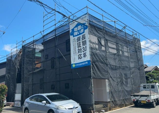 【居間・リビング】 | リビングの間取りの種類は大きくわけてリビングとダイニングが別になっているタイプ、リビングダイニング一体型です。どちらも一長一短ですので、家を選ぶ時はその両面をチェックして決めるようにしましょう。