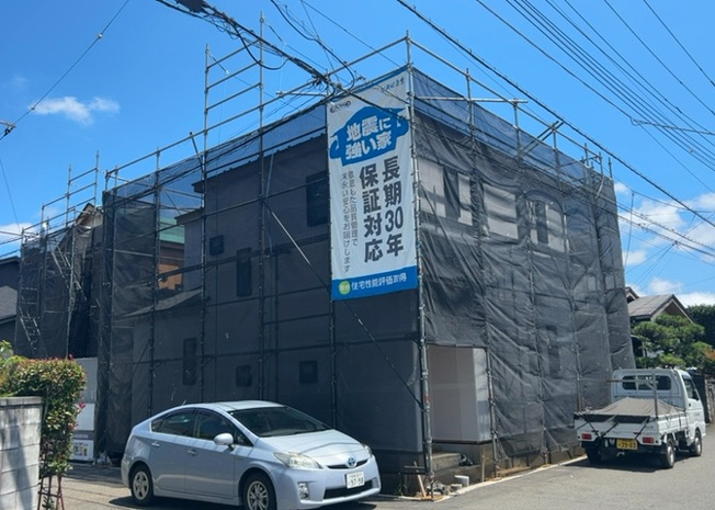 【庭】 | 庭があることでガーデニングや家庭菜園はもちろん、こどもの遊び場やペットを放して遊ぶことができます。また、家の周囲に余裕があるということです。隣地との間があれば、十分な日当たりと、風通しが確保できます。