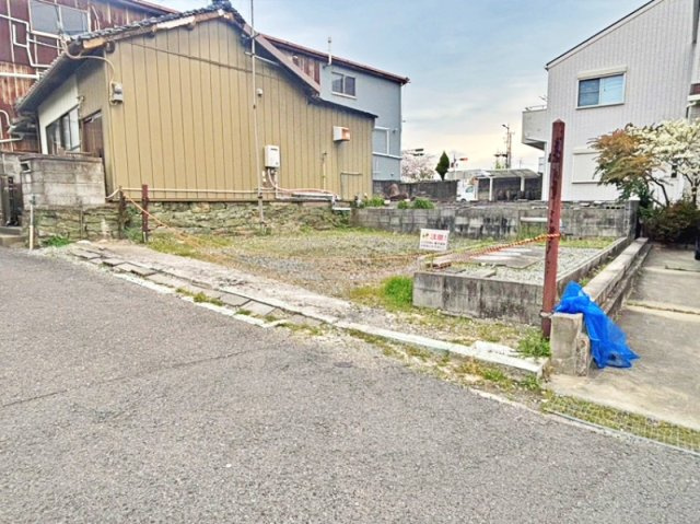 中古戸建　和歌山県海南市船尾の前面道路含む現地写真