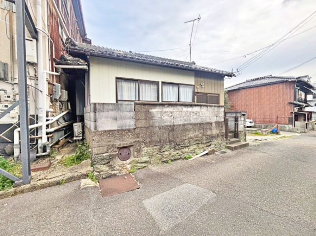 中古戸建　和歌山県海南市船尾の前面道路含む現地写真