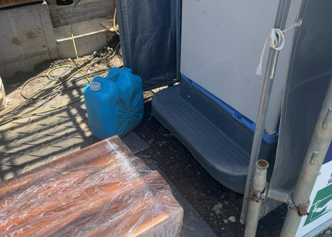 【設備】 | 敷地内には、散水栓や立水栓があります。水道水を直接利用できるため、水を運ぶ手間を省くことが出来ます。大量の水を必要とする洗車作業や清掃などに役立ちます。その他設備とあわせて、現地でご確認ください。