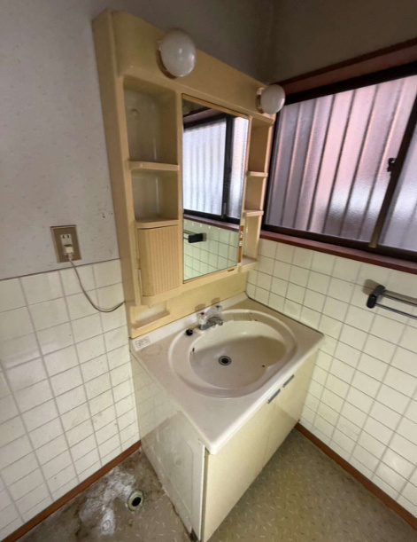 泉区和泉中央北1丁目 中古戸建 748万円の独立洗面台