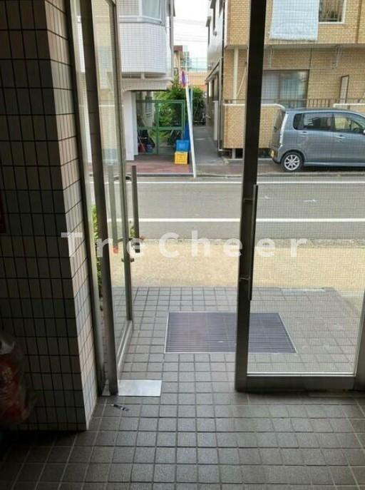 エスカリエ高島平のエントランス