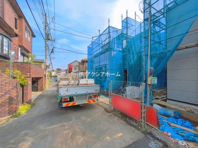 所沢市小手指南3丁目・全3棟　新築一戸建　1号棟の前面道路含む現地写真|2026年7月16日撮影