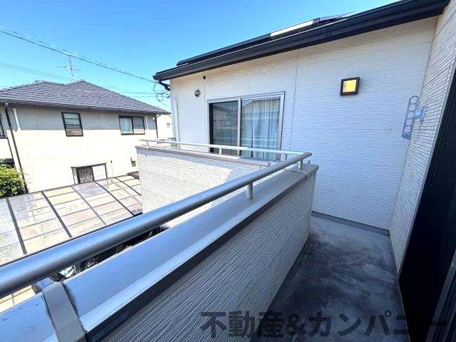 中村4丁目の中古戸建のバルコニー|広々としたL字型のバルコニーです