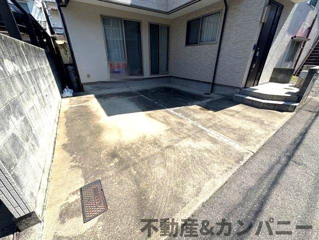 中村4丁目の中古戸建の駐車場|カースペースがあります