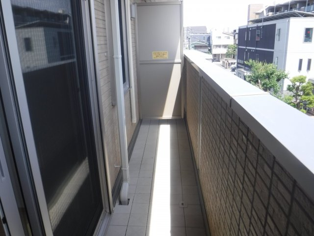 サウスコートのバルコニー|他のお部屋の参考写真となります。