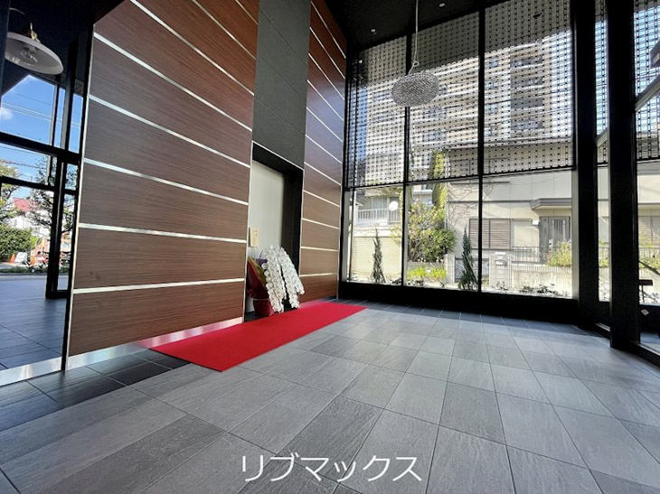 【エントランス】シークリサンス西岡本 