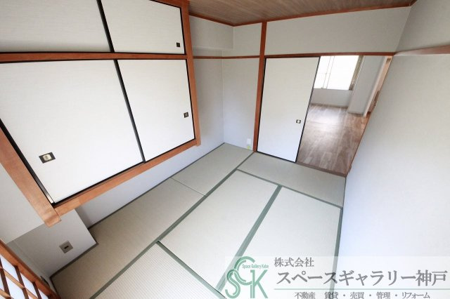 サンロイヤル霞ヶ丘のその他