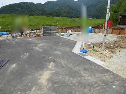 安佐北区深川１丁目の前面道路含む現地写真