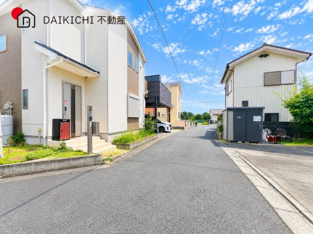 【前面道路含む現地写真】 | 川越市萱沼　中古戸建