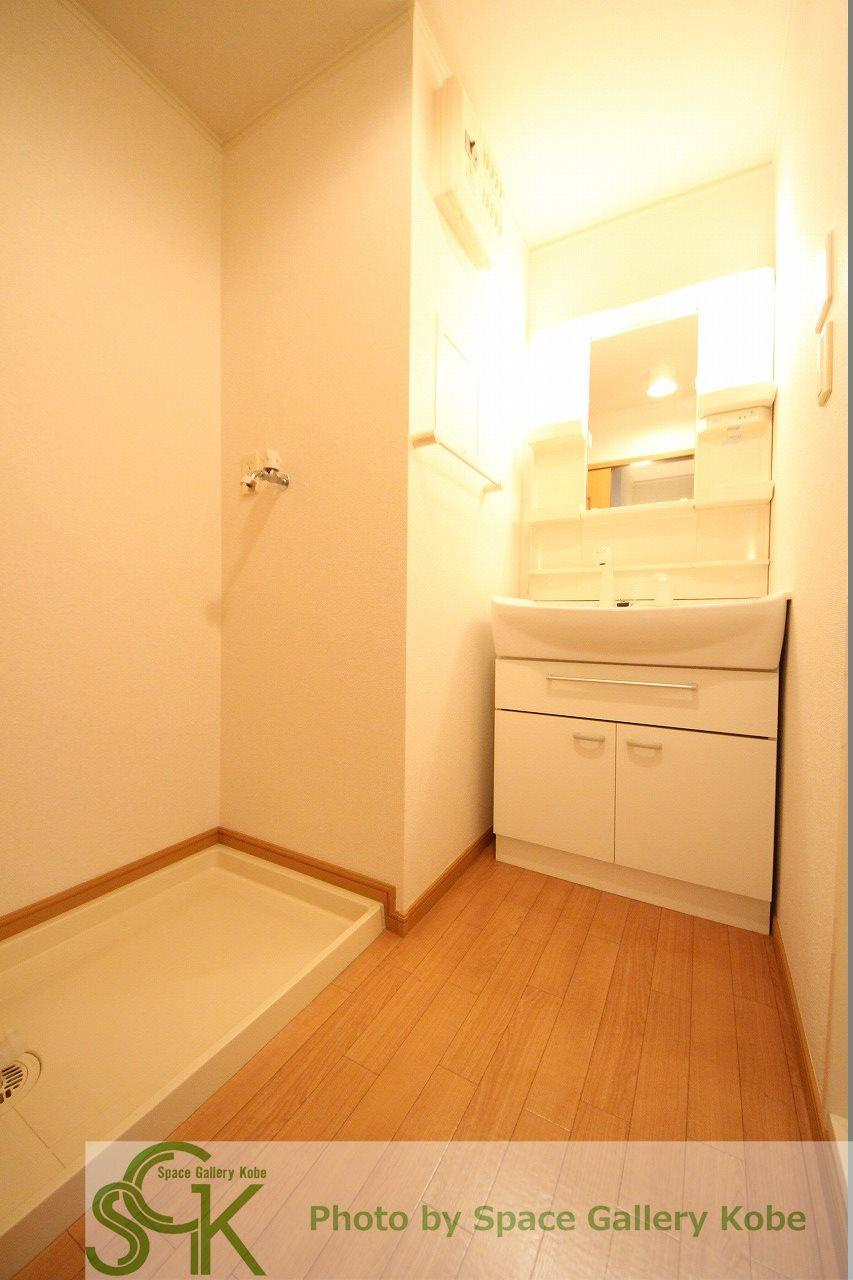 レインボーズヒルⅠの洗面所|※お部屋によって仕様・色味が異なる場合があります