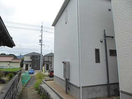 安佐北区深川１丁目の前面道路含む現地写真