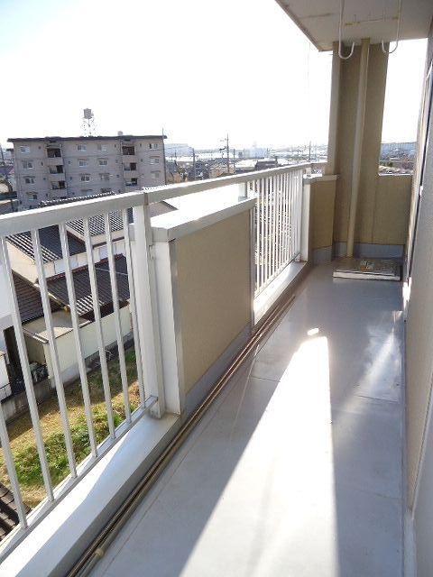 ブルージュ名和のバルコニー