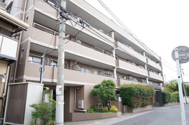 ライフピア北越谷の外観