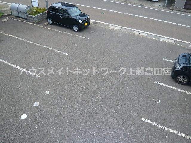 Ａｚｎａｂｌｅ Ａの駐車場|駐車場