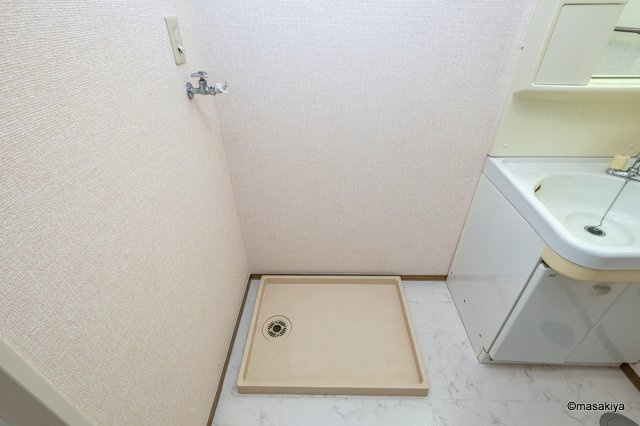 ハイカムール栗の実の洗面所