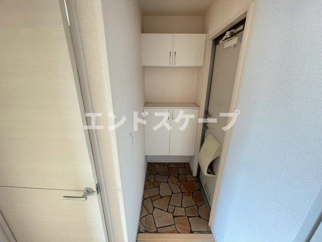 ロイヤルガーデン岡之郷　Ａの玄関|高崎、前橋、伊勢崎エリアのお部屋探しはエンドスケープまで！お客様の理想お聞かせ下さい♪