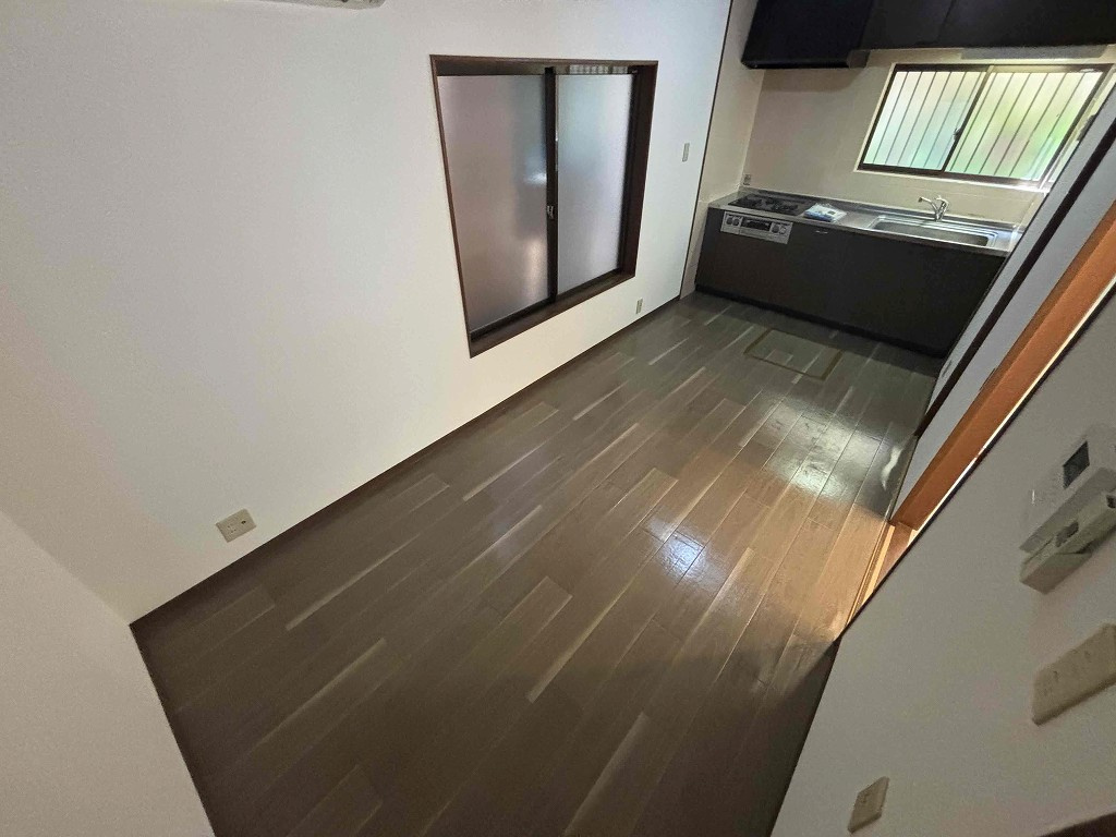 塩屋台3丁目戸建の居間・リビング