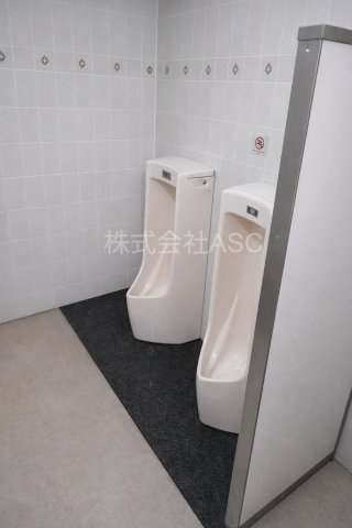 毎日東ビルのトイレ
