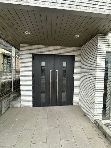 CASA RAFFINE DUEX(カーサラフィネドゥ)のエントランス