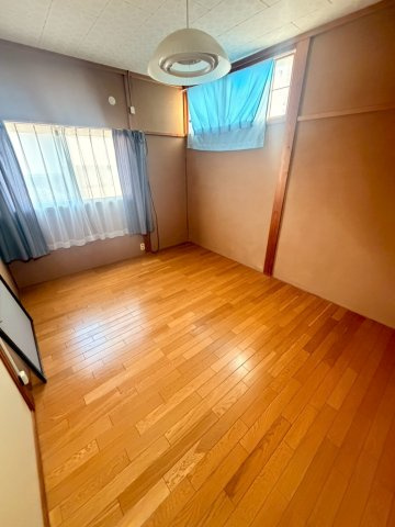 柏崎市橋場町レントハウスの居間・リビング