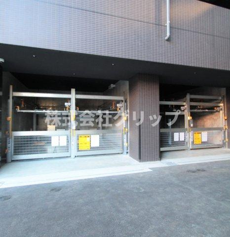 Le'a横濱阪東橋駅前の外観