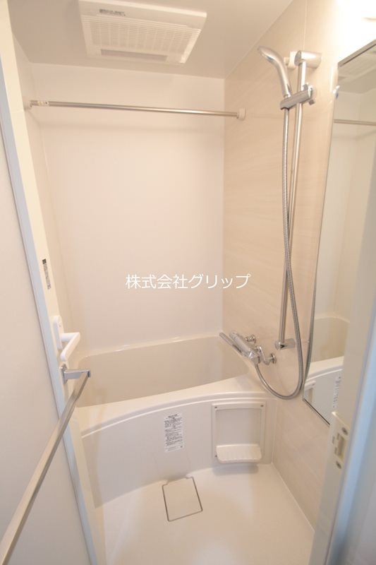 Le'a横濱阪東橋駅前の浴室