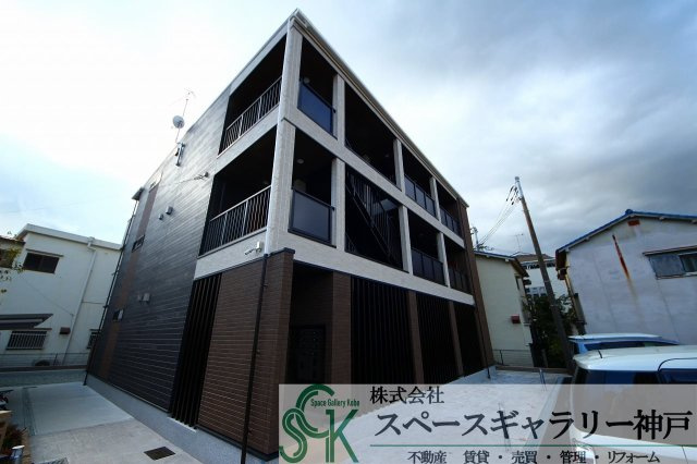 ルポ舞子弐番館の外観