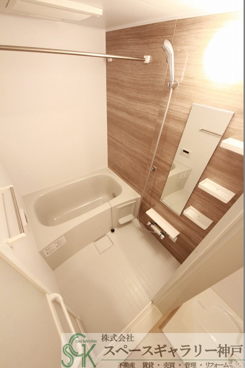 ルポ舞子弐番館の浴室|※お部屋により仕様が異なる場合があります※