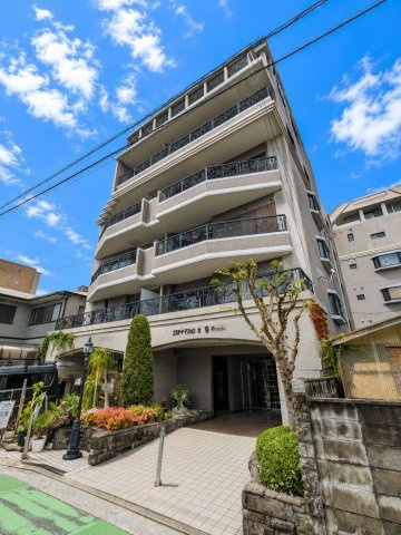 【外観】 | エステートマンション大濠グランディール | ６階建のマンションは、新耐震基準に適合しており、住宅ローン減税など各種税金の軽減が受けられてお得です♪