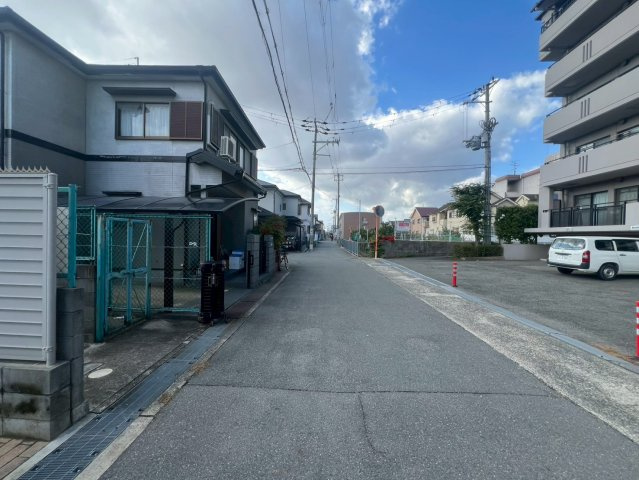 クレセントコートの周辺