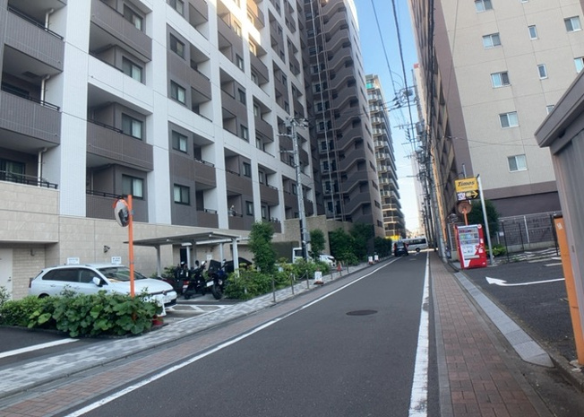 【外観】 | プレシス八王子レグリオ | マンションの外観は非常に重要なポイントです！外観の善し悪しは資産価値に大きな影響を与えます。外観のいいマンションを購入することで、高値で売却がしやすく、買い手が見つかりやすいというメリットがあります。