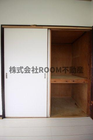 都原貸家の収納|たっぷりとした収納スペースです