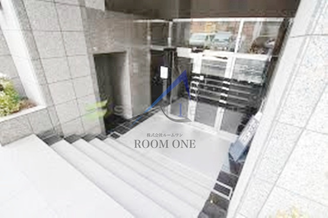 パレステュディオ東京八重洲通りのエントランス|エントランスです。