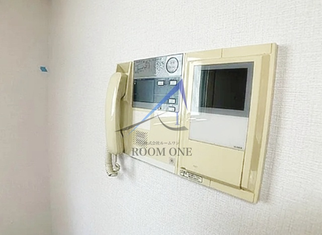 パレステュディオ東京八重洲通りのセキュリティ|モニター付きインターホンです。