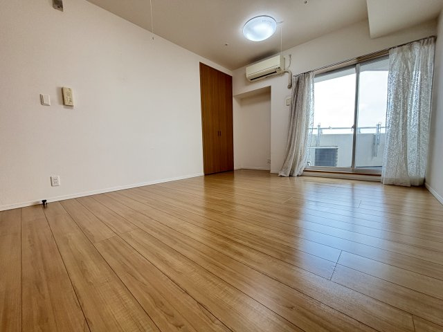 13階洋9.5帖