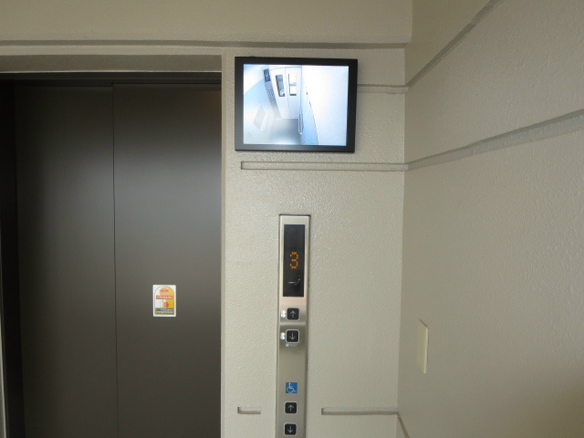 エレベーターテレビモニター