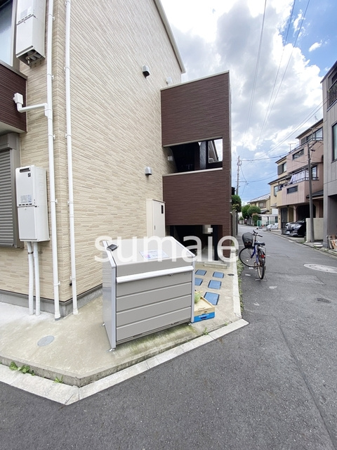 ヴェスタ南小岩のその他共用部分|ごみ置き場になります。