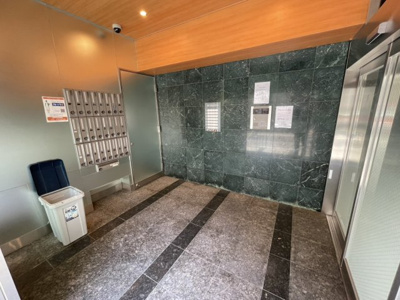 【エントランス】 | ブルービー田辺駅前