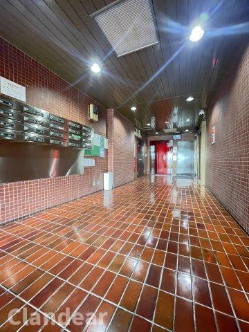 朝日言問マンションのロビー|ドキドキの新生活も、安心してスタート。ぴったりの住まいを見つけませんか？クランディアが一緒に住まい選びをサポートします‼　まずは、お気軽にお問合せください　＃クランディア
