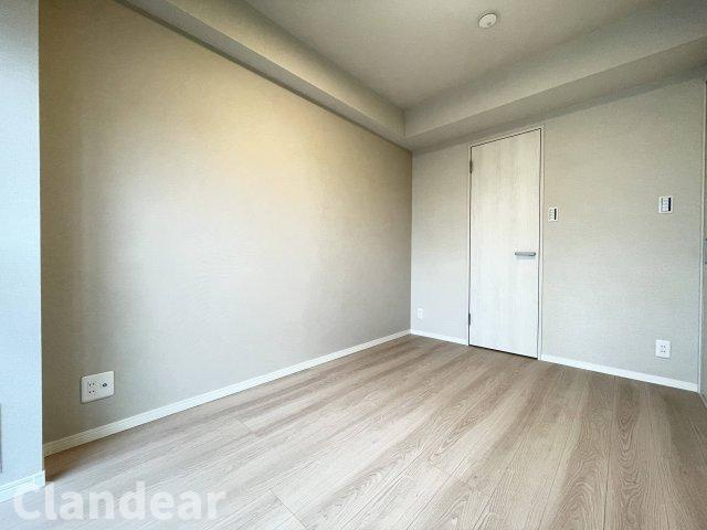 朝日言問マンションの洋室|ドキドキの新生活も、安心してスタート。ぴったりの住まいを見つけませんか？クランディアが一緒に住まい選びをサポートします‼　まずは、お気軽にお問合せください　＃クランディア