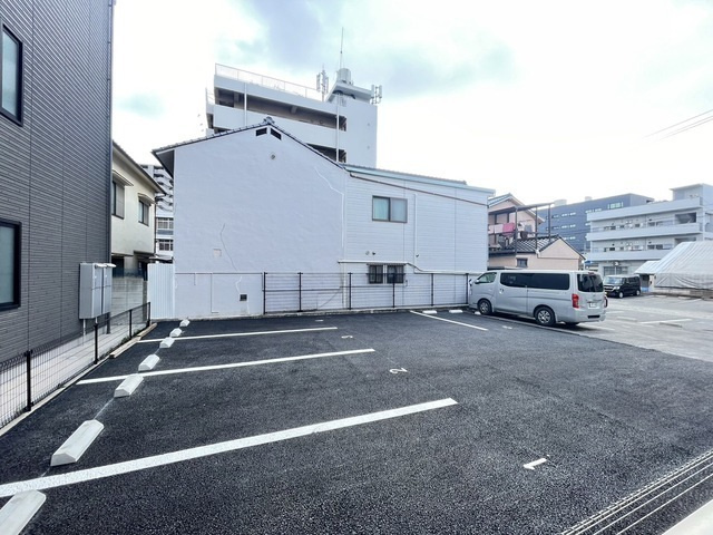 アレグリア広島駅東の駐車場