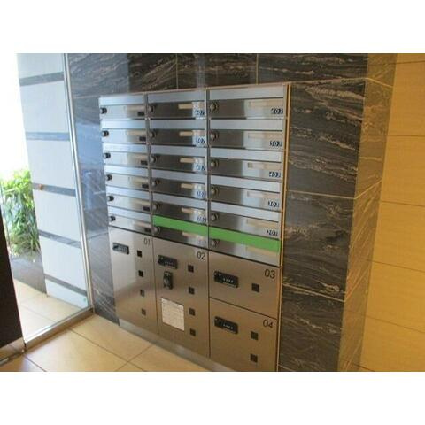 横浜市神奈川区反町３丁目の賃貸マンションのその他共用部分|宅配ボックスで外出時の荷物の受け取りも安心♪