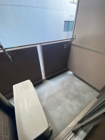 クラウンハイム本町EASTのバルコニー