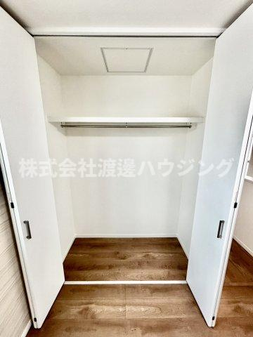 高槻市淀の原町一戸建の収納
